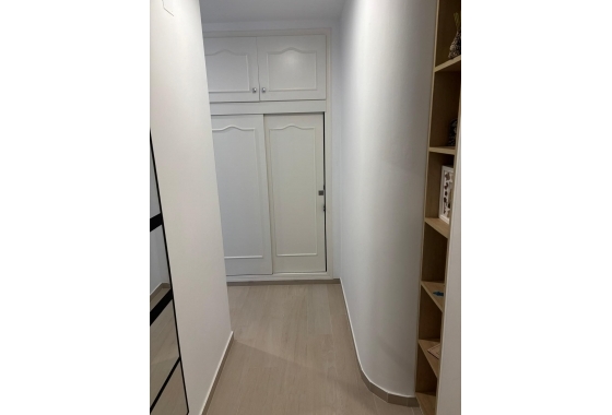 Wiederverkauf - Wohnung - Torrevieja - Centro