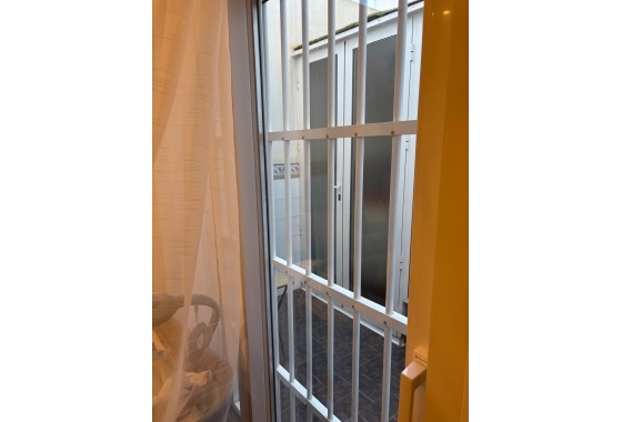 Wiederverkauf - Wohnung - Torrevieja - Centro