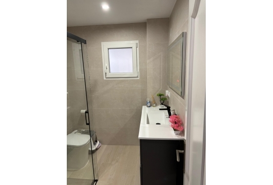 Wiederverkauf - Wohnung - Torrevieja - Centro