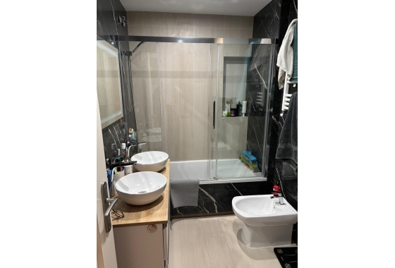 Wiederverkauf - Wohnung - Torrevieja - Centro