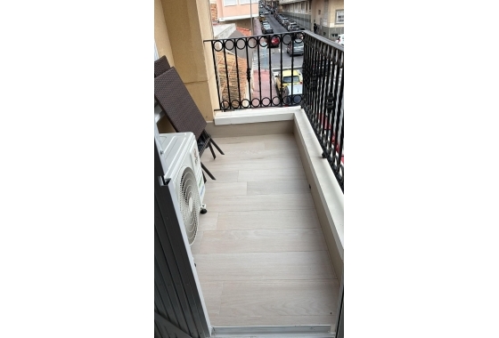 Wiederverkauf - Wohnung - Torrevieja - Centro