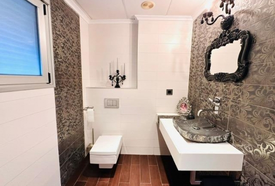 Herverkoop - Appartement / flat - Torrevieja - Estacion De Autobuses