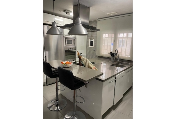 Wiederverkauf - Stadthaus - Torrevieja - Playa del Cura