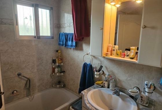 Resale - Apartment / flat - Torrevieja - La Mata