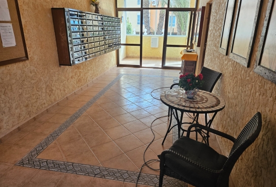 Resale - Apartment / flat - Torrevieja - La Mata