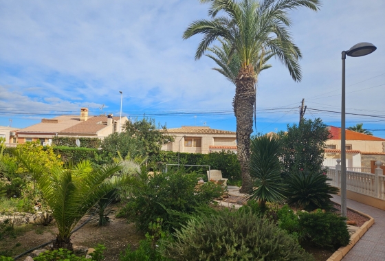 Resale - Apartment / flat - Torrevieja - La Mata