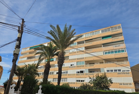Resale - Apartment / flat - Torrevieja - La Mata