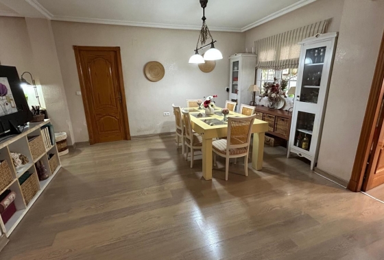 Herverkoop - Villa - Los Montesinos