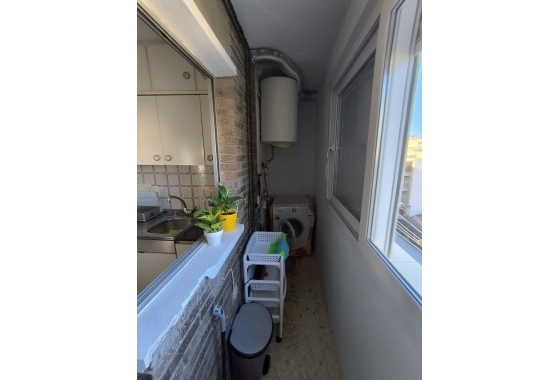 Wiederverkauf - Wohnung - Torrevieja - Las Piscinas Naturales