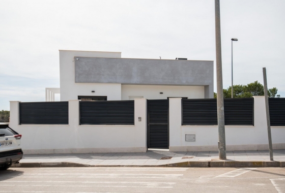 Neue Gebäude - Villa - Pilar de la Horadada - Pinar de Campoverde