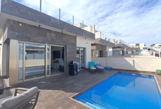 Herverkoop - Villa - Orihuela Costa - Costa Blanca