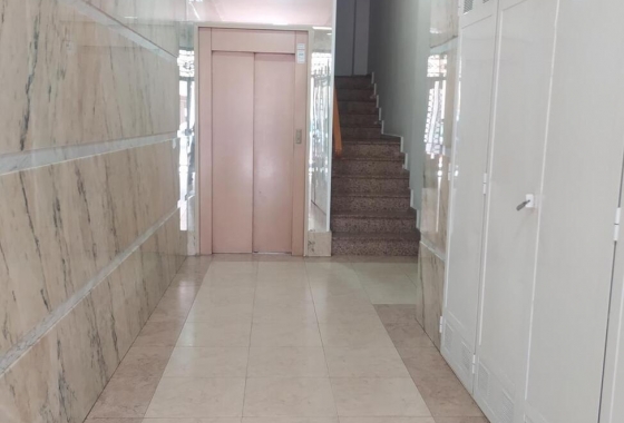 Wiederverkauf - Wohnung - Torrevieja - CENTRE