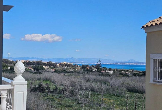 Herverkoop - Villa - Guardamar del Segura - Campomar