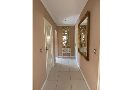 Herverkoop - Finca - Albatera - Inland