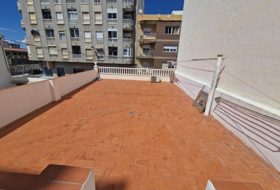 Herverkoop - Herenhuis - Torrevieja