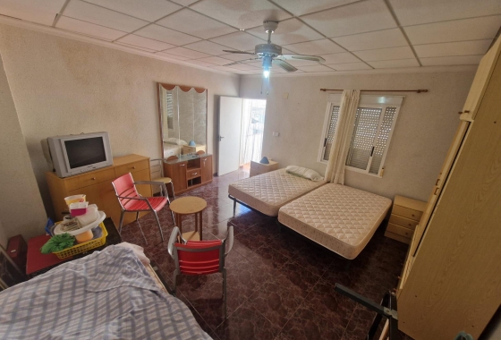 Herverkoop - Herenhuis - Torrevieja