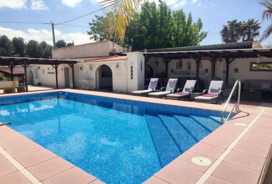 Herverkoop - Villa - Sax - Inland