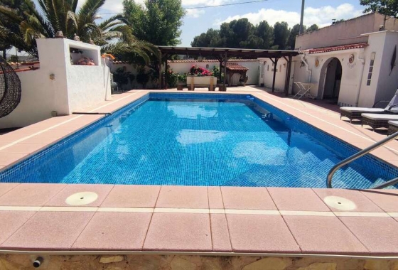 Herverkoop - Villa - Sax - Inland