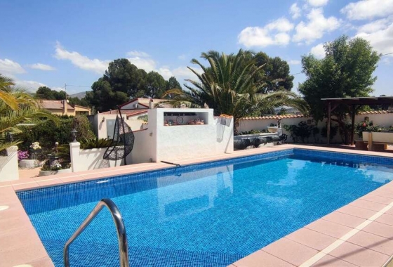 Herverkoop - Villa - Sax - Inland