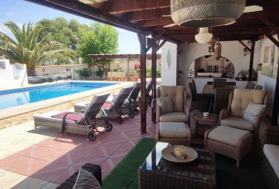 Herverkoop - Villa - Sax - Inland