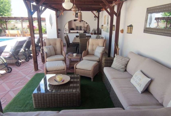 Herverkoop - Villa - Sax - Inland