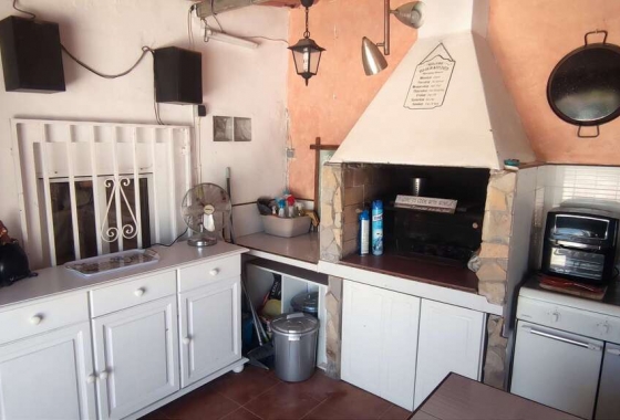 Herverkoop - Villa - Sax - Inland