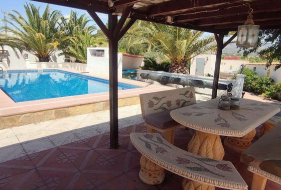 Herverkoop - Villa - Sax - Inland