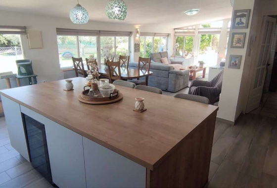 Herverkoop - Villa - Sax - Inland