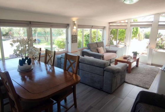 Herverkoop - Villa - Sax - Inland