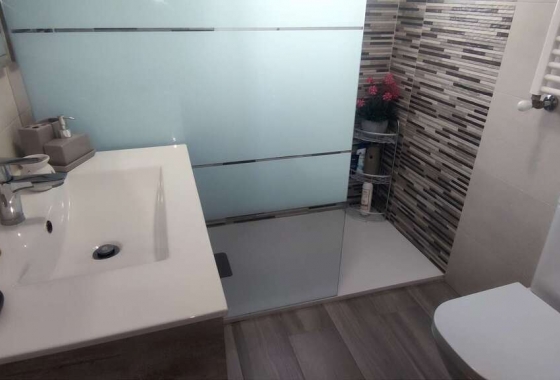 Herverkoop - Villa - Sax - Inland