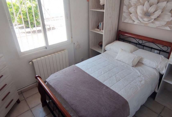 Herverkoop - Villa - Sax - Inland