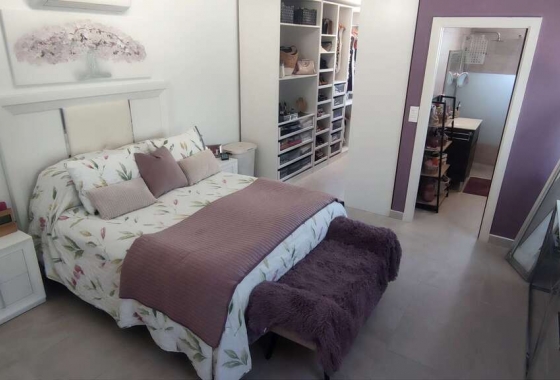 Herverkoop - Villa - Sax - Inland