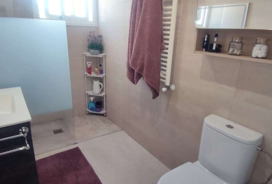 Herverkoop - Villa - Sax - Inland