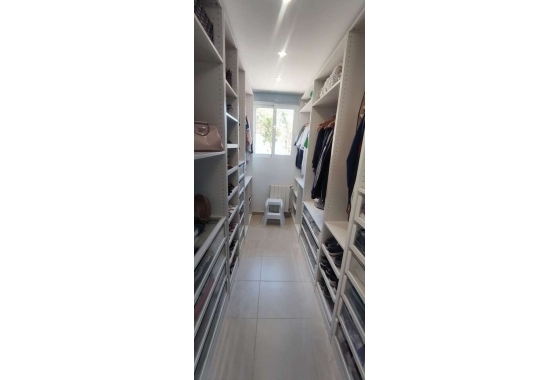 Herverkoop - Villa - Sax - Inland