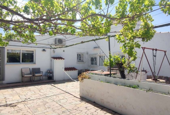 Herverkoop - Villa - Sax - Inland