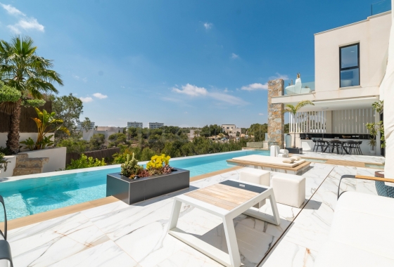 Resale - Villa - Orihuela Costa - Las colinas golf