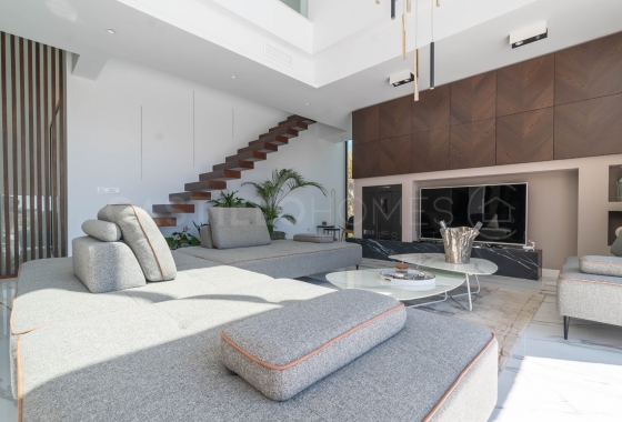 Resale - Villa - Orihuela Costa - Las colinas golf