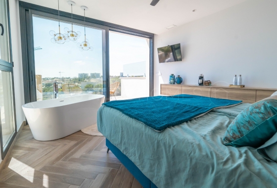 Resale - Villa - Orihuela Costa - Las colinas golf