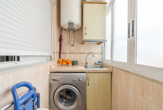 Resale - Apartment / flat - Torrevieja - Torrelamata - La Mata