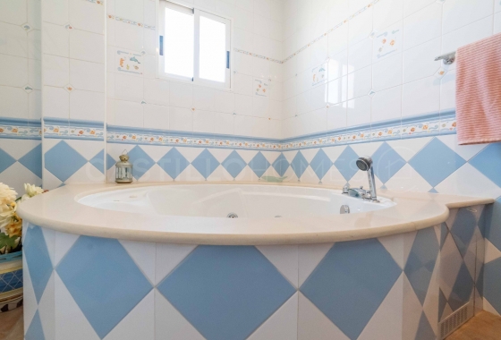 Wiederverkauf - Villa - Torrevieja - Torretas