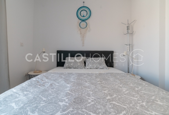 Wiederverkauf - Villa - Torrevieja - Aguas Nuevas 1