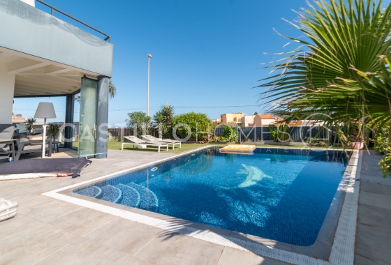 Herverkoop - Villa - Torrevieja - Urb. Rosaleda