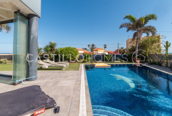 Herverkoop - Villa - Torrevieja - Urb. Rosaleda