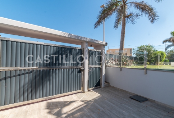 Herverkoop - Villa - Torrevieja - Urb. Rosaleda