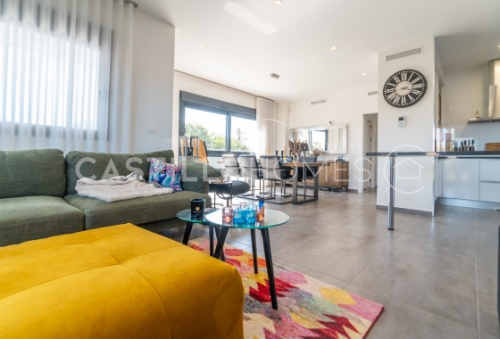 Herverkoop - Villa - Torrevieja - Urb. Rosaleda