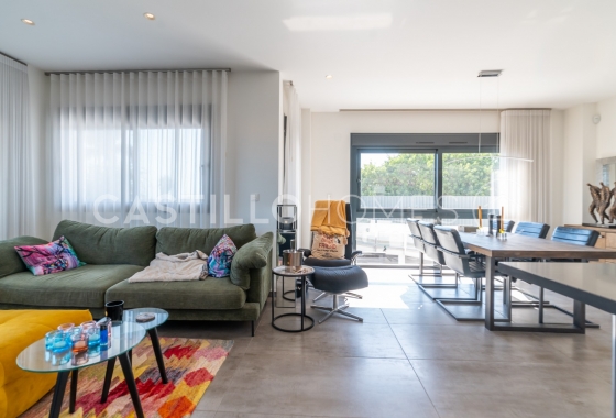 Herverkoop - Villa - Torrevieja - Urb. Rosaleda