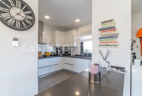 Herverkoop - Villa - Torrevieja - Urb. Rosaleda