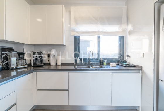 Herverkoop - Villa - Torrevieja - Urb. Rosaleda