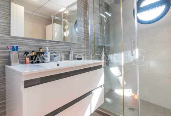 Herverkoop - Villa - Torrevieja - Urb. Rosaleda