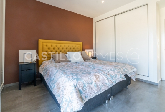 Herverkoop - Villa - Torrevieja - Urb. Rosaleda